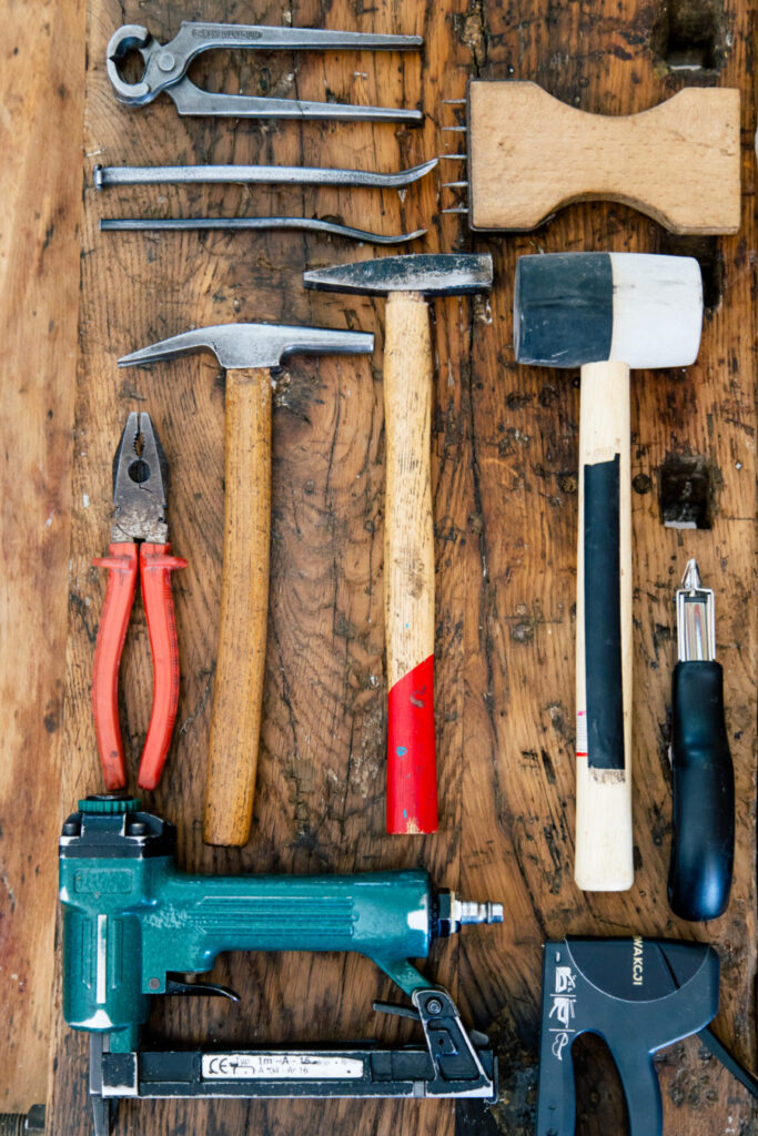 narzędzia tapicerskie 