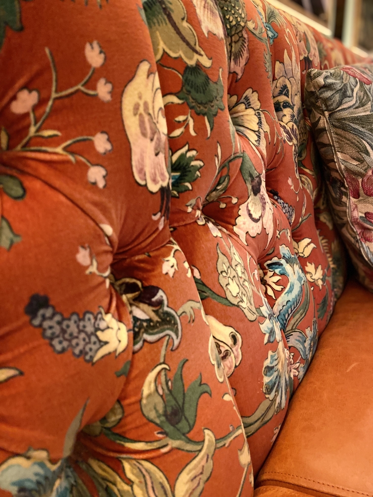 pikowanie głębokie chesterfield